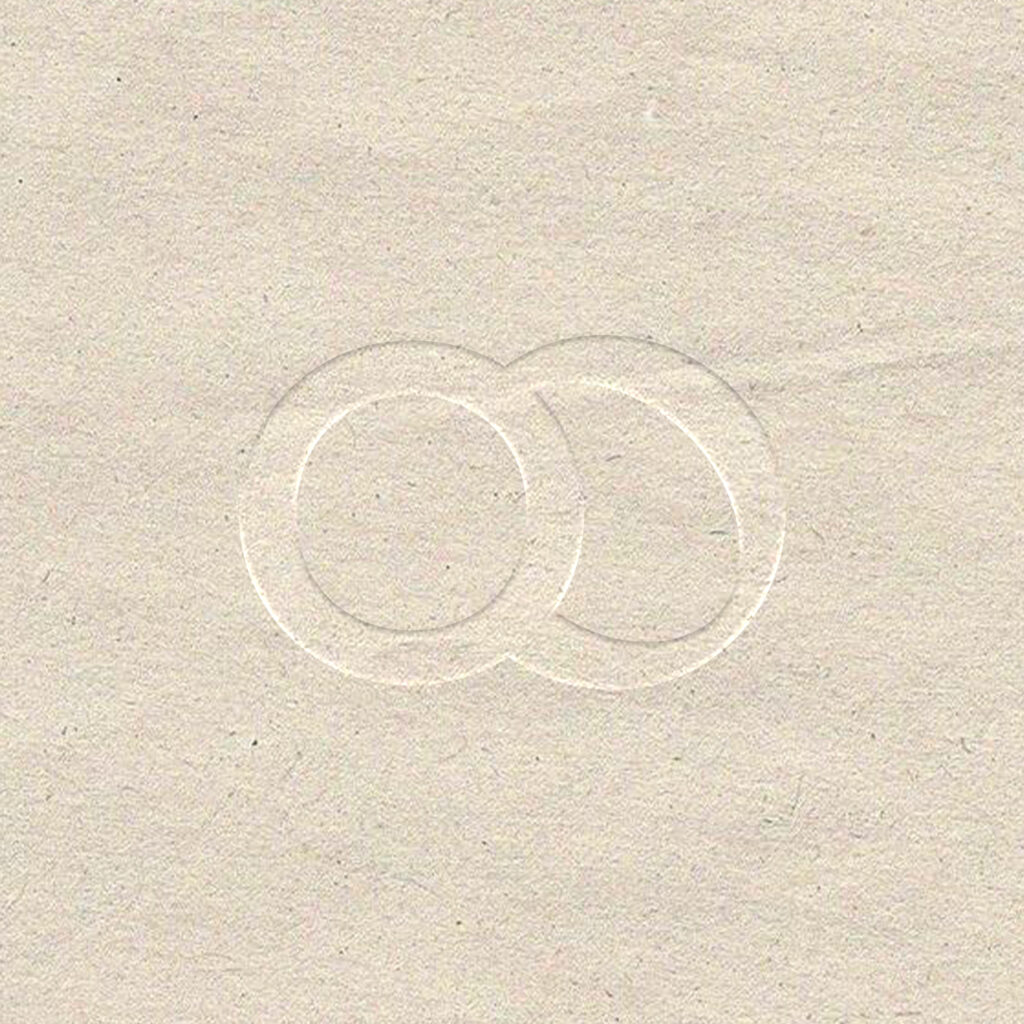 Projet Boots : monogramme embossé