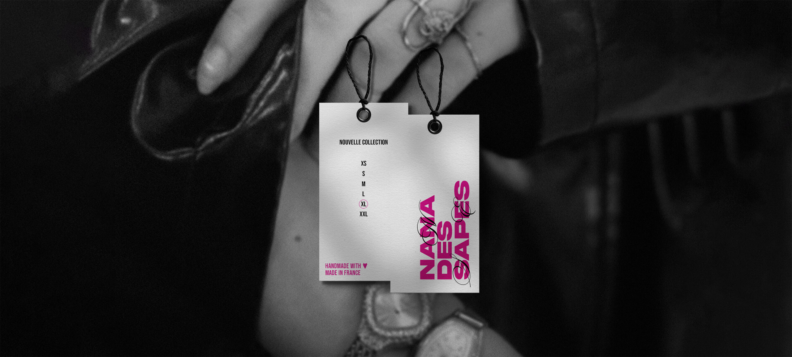 Projet nana des sapes : étiquettes de vêtements de la marque Nana des sapes taille XL