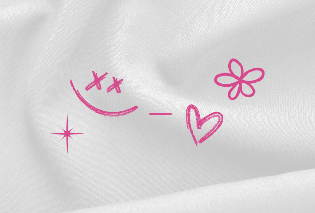 Projet Rose festival : illustrations présentes sur le tee-shirt (smiley, coeur, trait, fleur, étincelle)